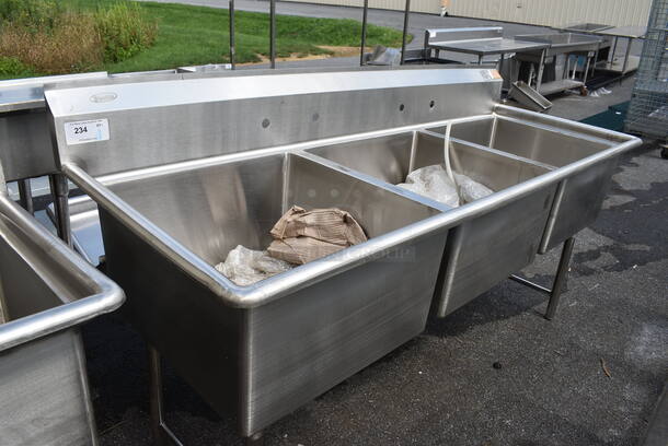 Stainless Steel Commercial 3 Bay Sink. 81x30x43. Bays 24x24x13