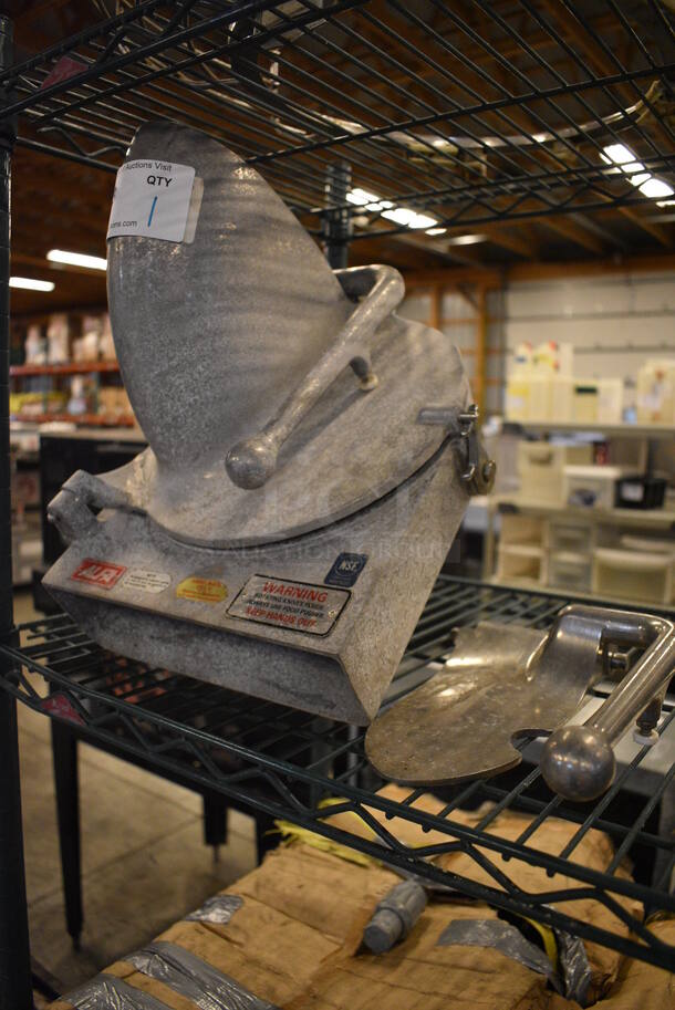 ALFA Metal Commercial Pelican Head w/ Extra Piece. 11x16x15 - Image 1 of 3