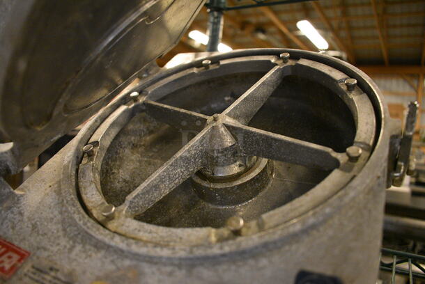 ALFA Metal Commercial Pelican Head w/ Extra Piece. 11x16x15 - Image 3 of 3