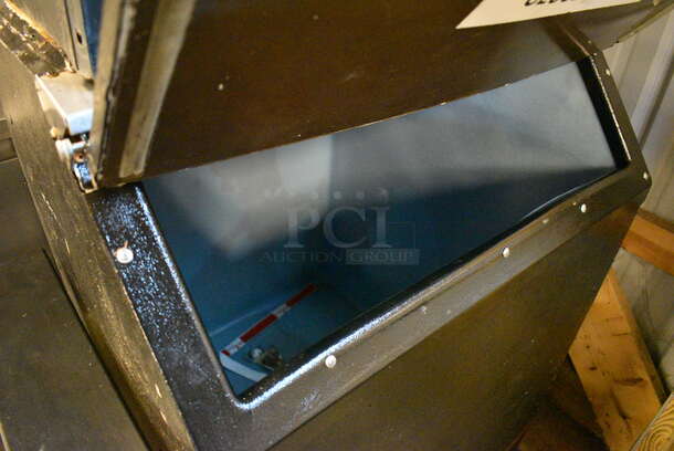 SWEET! Ice O Matic Model ICE0400FA2 Stainless Steel Commercial Air Cooled Ice Machine Head on Metal Commercial Ice Bin. 115 Volts, 1 Phase. 30x33x61 - Image 5 of 6