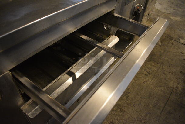 Stainless Steel Commercial Pizza Prep Table w/ 6 Drawers, Steam Well and Overshelf. 90x38x59. Does Not Come w/ Remote Compressor - Image 6 of 8