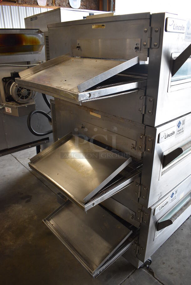 3 GORGEOUS! LATE MODEL! Lincoln Impinger Model 1132-002-U-K1841 Stainless Steel Commercial Electric Powered Conveyor Pizza Ovens on Commercial Casters. 208 Volts, 3 Phase. 57x44x62. 3 Times Your Bid! - Image 5 of 8