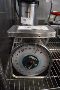 Pelouze Metal Countertop Food Portioning Scale. 7x7x9