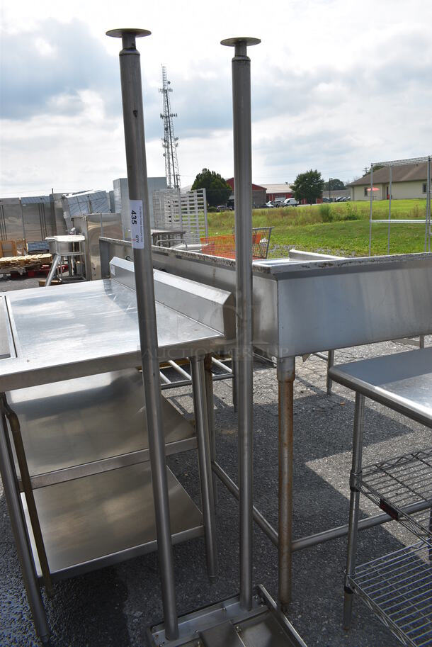 Metal Shelf w/ 2 Poles. 101x16x64 - Image 3 of 3