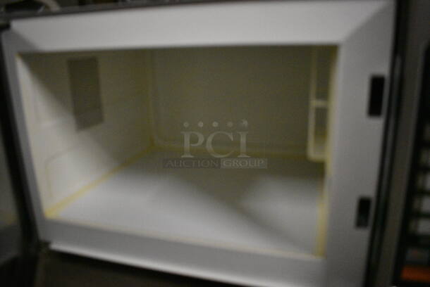 Panasonic Commercial Countertop Microwave Oven. 20x13x12 - Image 4 of 4