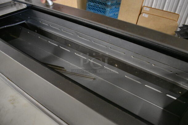 GREAT! Beverage Air Model DP93-005 Stainless Steel Commercial Pizza Prep Table w/ Lids and Cutting Board on Commercial Casters. 115 Volts, 1 Phase. 93x36x47. Tested and Working! - Image 4 of 9