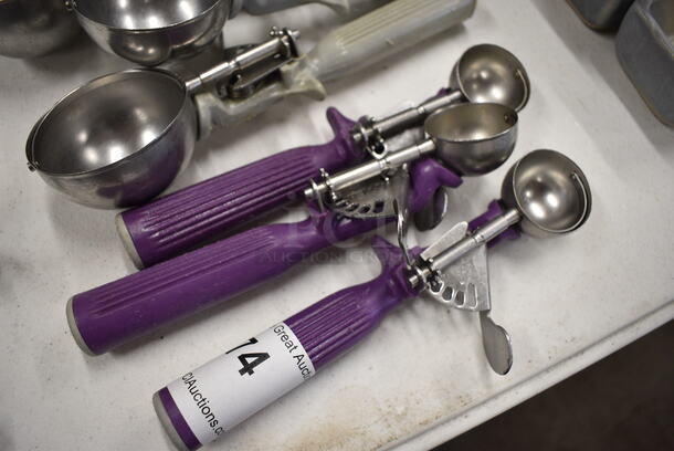 3 Metal Scoopers. 8". 3 Times Your Bid! - Image 1 of 2