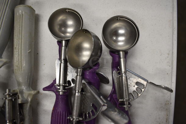 3 Metal Scoopers. 8". 3 Times Your Bid! - Image 2 of 2