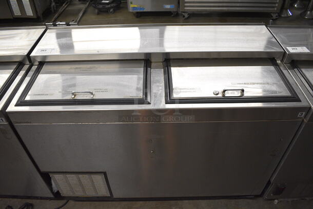 GREAT! Glastender Model ST48-S Stainless Steel Commercial Back Bar Cooler w/ 2 Sliding Lids on Commercial Casters. 120 Volts, 1 Phase. 48x24x36. Tested and Working!