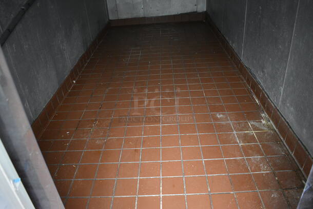 FANTASTIC! 7'x17.5'x9' Kolpak Walk In Cooler Box w/ Bohn Condenser and Plastic Door Strips. 7'x17.5'x9'. BUYER MUST REMOVE. Removal/Transport fee of $1,000.00 will be charged if we have to transport this item back to our warehouse for shipping or pick up - Image 6 of 10
