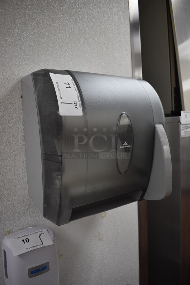 Georgia Pacific Gray Poly Paper Towel Dispenser. 12x11x14. BUYER MUST REMOVE - Image 2 of 4