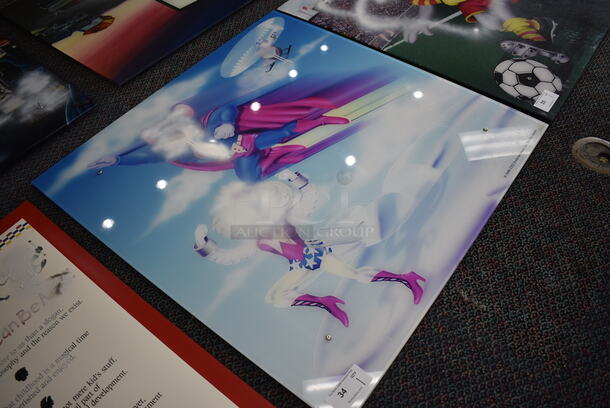 Picture of Chuck E Cheese Style Superman, Wonder Woman and Helicopter. 44x1x44 - Image 2 of 5