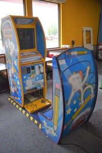 Innovative Concepts in Entertainment ICE Metal Chuck E Cheese Style Sketch Book Arcade Game. 32x80x77