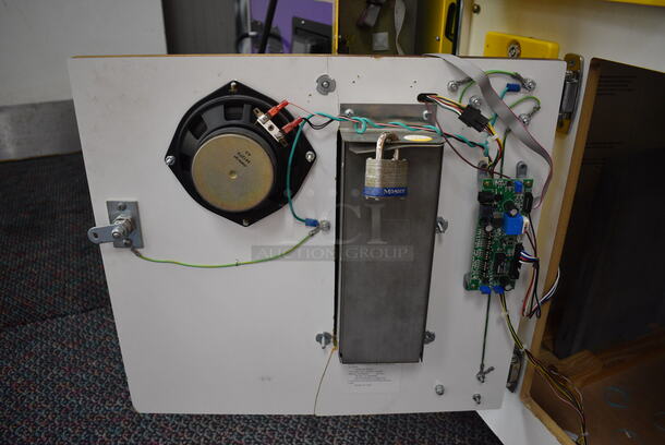 Metal Floor Style Slam-a-Winner Arcade Game on Casters. 33x40x82 - Image 9 of 12