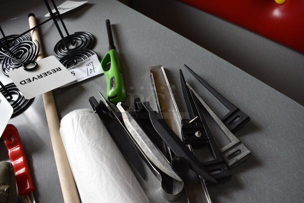 ALL ONE MONEY! Lot of Various Tabletop Holders, Oven Mitt and Trash Bags! - Image 5 of 5