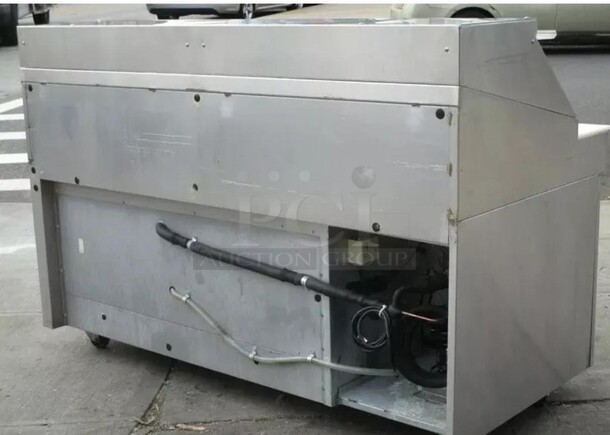 FABULOUS! Randell Model 51368PR Commercial Stainless Steel Refrigerated Drawer Sandwich/Salad Prep Table. 68x33 115V/60Hz. Working When Pulled!  - Image 2 of 4