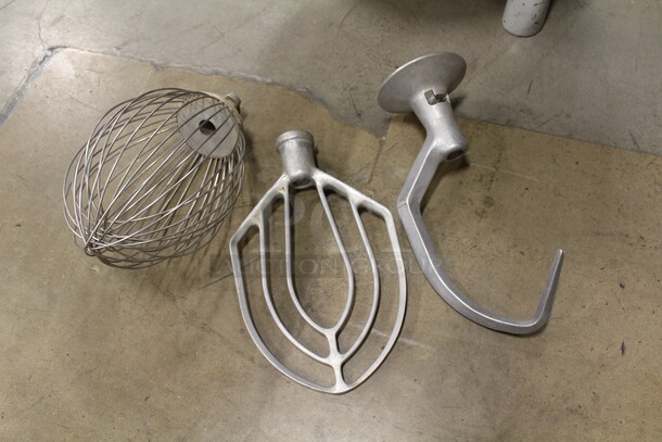 AWESOME! Hobart Model H600 Stainless Steel  60qt  Planetary Floor Mixer With Brand New Commercial Mixing Bowl. Includes Whisk Attachment, Paddle Attachment And Dough Hook. 23x36x54. 208V. 3 Phase. Working When Pulled! - Image 7 of 8