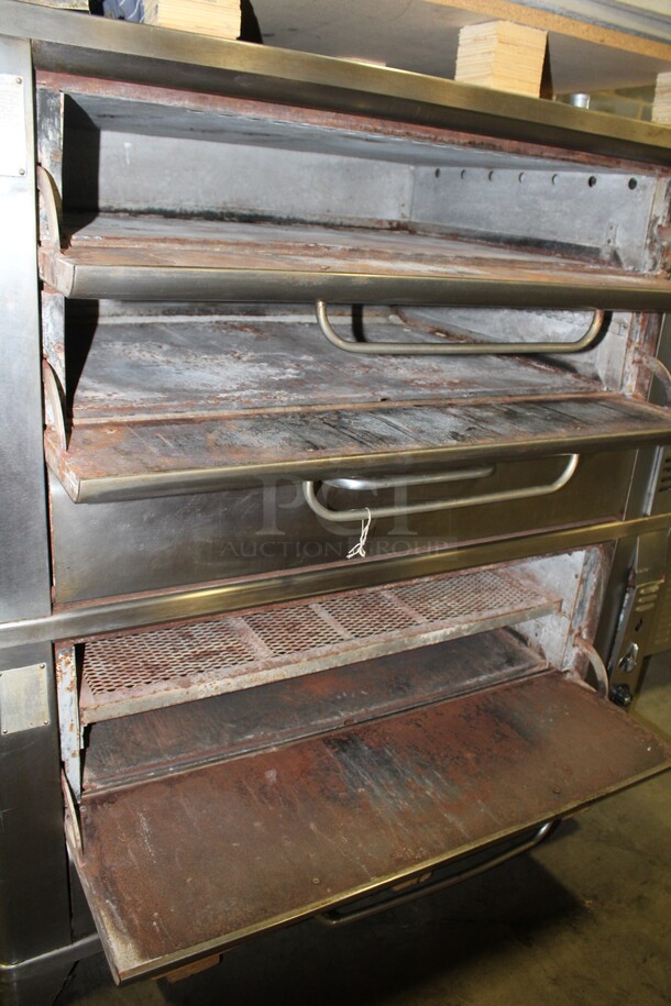 AWESOME! Blodgett Model 981 And 951 Commercial Stainless Steel Natural Gas Double Stack Pizza Oven With Stones. 60x38.5x69.  - Image 4 of 8