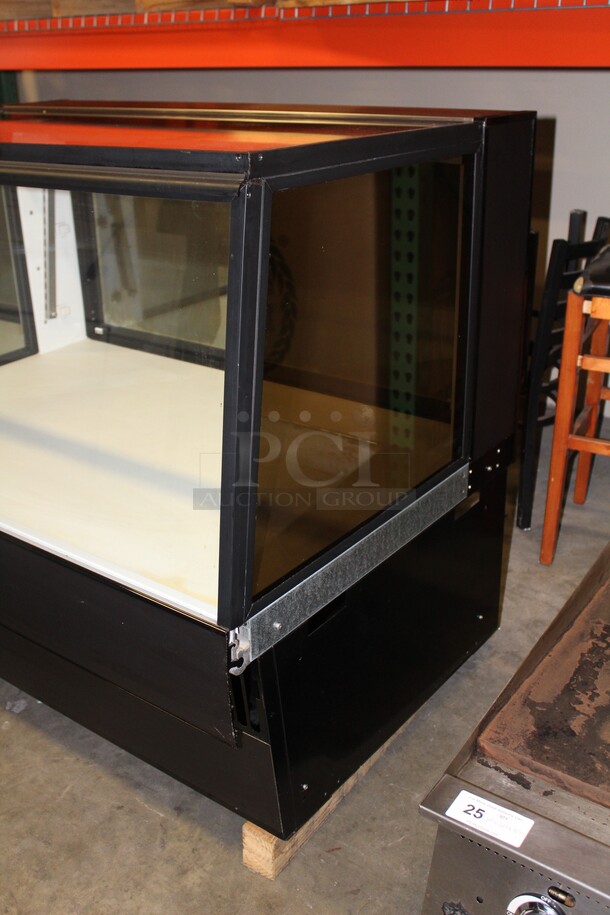 FANTASTIC! Federal Industries Model SGD5042 Full Service Bakery Case With Straight Glass. 50x35.5x42. 120V/60Hz. 1 Phase. Working When Pulled! - Image 2 of 6