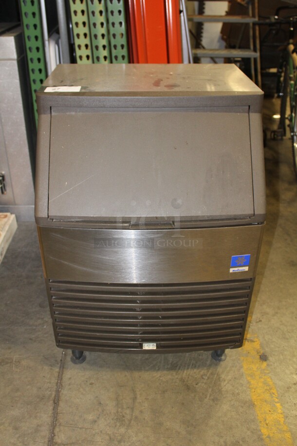 WOW! Manitowoc Commercial Stainless Steel Undercounter Self-Contained Ice Machine. 26x26x38.5. 115V/60Hz. Working When Pulled!