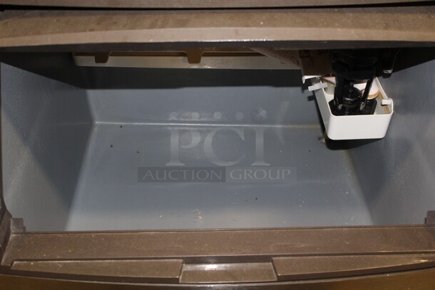 WOW! Manitowoc Commercial Stainless Steel Undercounter Self-Contained Ice Machine. 26x26x38.5. 115V/60Hz. Working When Pulled! - Image 5 of 9