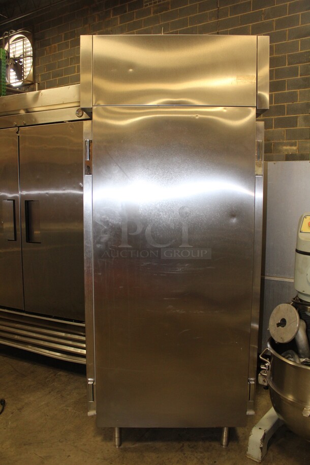 NICE! McCall Model 1-1020FP Commercial Stainless Steel Single Door Pass Thru Freezer. 27.5x34x84. 115V/60Hz. Working When Pulled! - Image 3 of 9