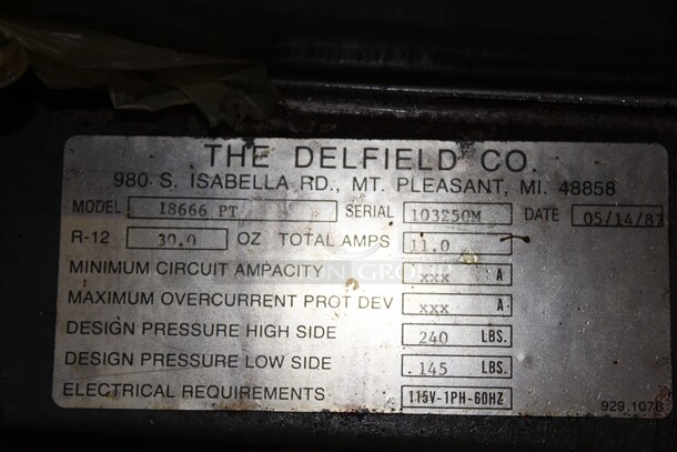 TERRIFIC! Delfield Model 18666PT Commercial Stainless Steel Refrigerated Prep Table With Two Stainless Steel Shelves. 66x32.5x73.25. 115V/60Hz. 1 Phase. Tested And Does Not Power On.  - Image 6 of 9