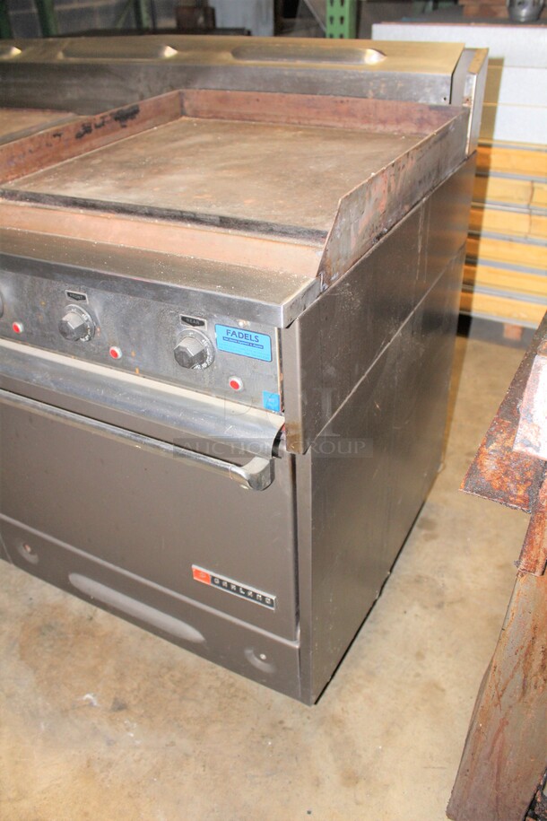 GREAT FIND! Garland Commercial Stainless Steel Electric Double Oven With Griddles And Two Burners. 60x31.5x43 - Image 6 of 8
