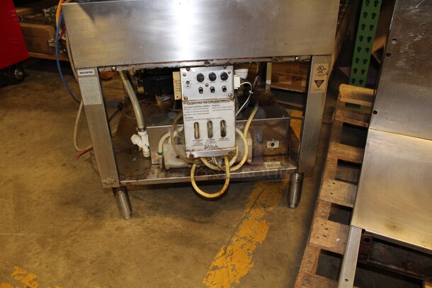 WOAH! Perlick Model PKBR24 Commercial Stainless Steel Underbar Glass Washer. 24x24x39.5. 120V/60Hz. 1 Phase.  - Image 8 of 10