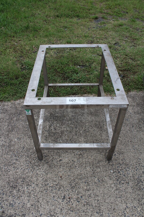 NICE! Cleveland Range Model ES222824S Commercial Stainless Steel Equipment Stand. 21.5x28x23