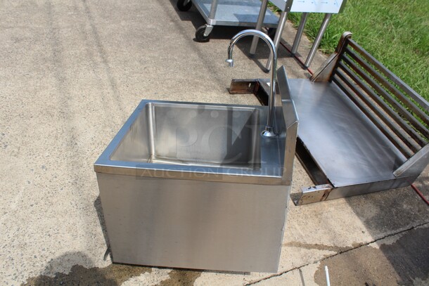 FABULOUS! S.S.P.Inc. Commercial Stainless Steel Hands Free Sink With Knee Valve And Faucet. 18x20x29 - Image 4 of 6