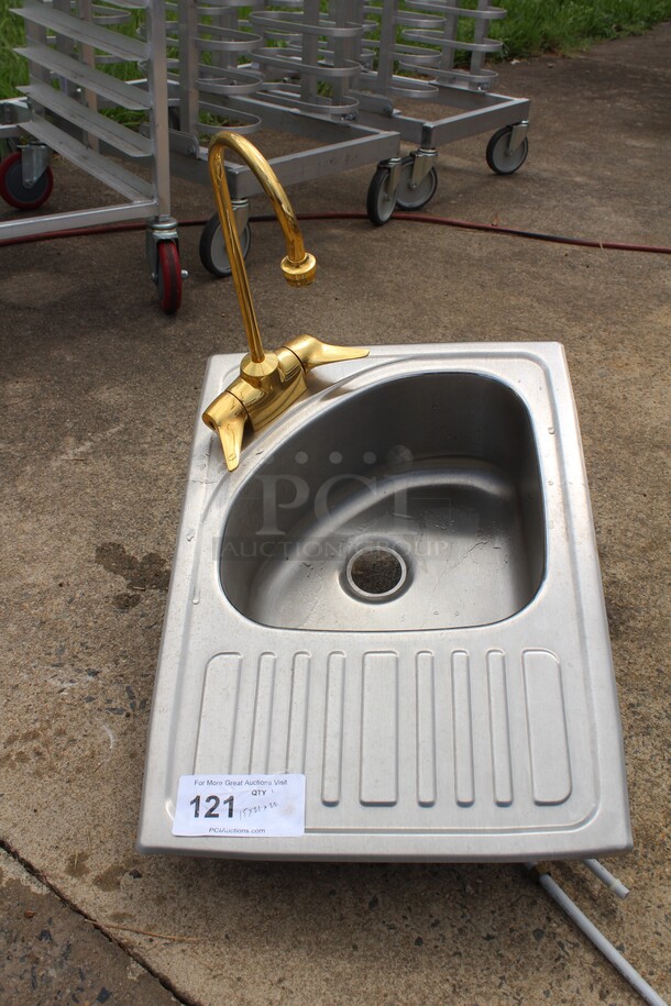 GREAT! Commercial Stainless Steel Wall Mount Hand Sink With Gold Faucet. 15x21x22