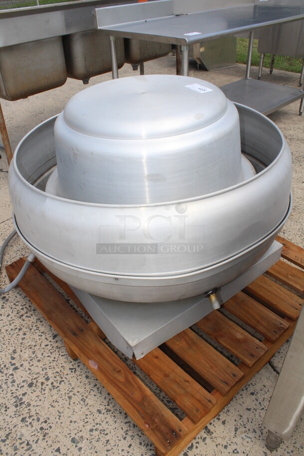 SUPER FIND! Commercial Restaurant Exhaust Fan. 42x42x28  - Image 4 of 5