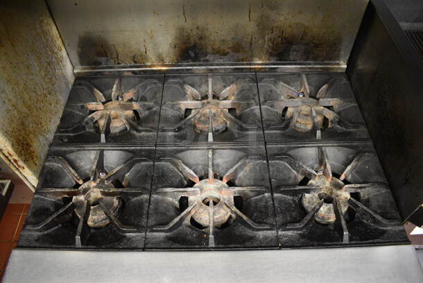 BEAUTIFUL! Imperial Stainless Steel Commercial Propane Gas Powered 6 Burner Range w/ Lower Oven and Overshelf on Commercial Casters. This Unit Will Be Professionally Uninstalled. 36x32x57. Tested and Working! - Image 3 of 6