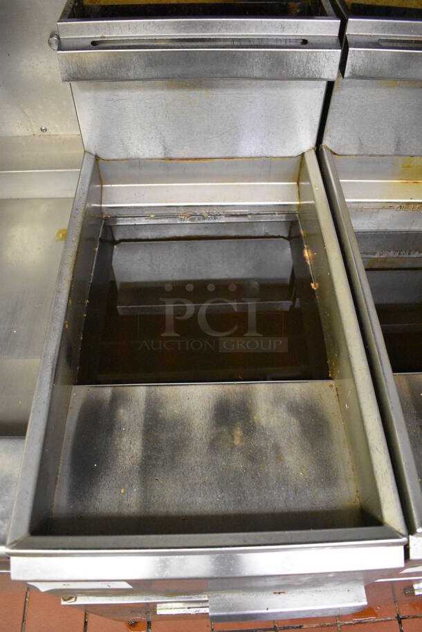 GREAT! Imperial Model IFS-50 Stainless Steel Commercial Propane Gas Powered 50 Pound Capacity Deep Fat Fryer. 140,000 BTU. This Unit Will Be Professionally Uninstalled. 15.5x31x47. Tested and Working! - Image 5 of 8