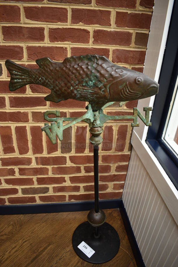 Metal Fish Compass Decoration. 25x19x45