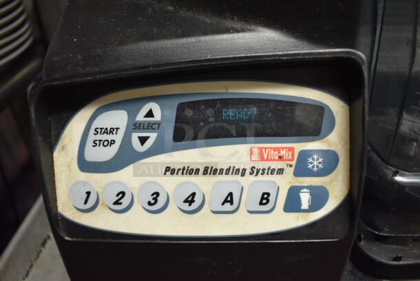 NICE! Vita-Mix Model VM0126 Metal Commercial Countertop Drink Mixer Machine. 120 Volts, 1 Phase. 15x17x28. Tested and Working! - Image 4 of 7