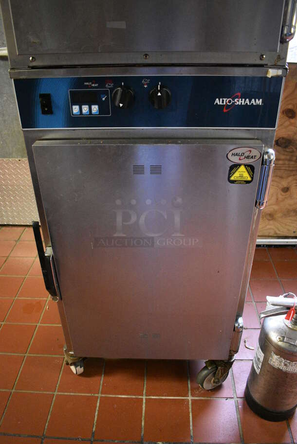 FANTASTIC! 2011 Alto Shaam Model 1000-TH/II Stainless Steel Commercial 2 Half Size Door Halo Heat Warming Cabinet on Commercial Casters. 120 Volts, 1 Phase. 22.5x30.5x77. Tested and Working! - Image 3 of 8