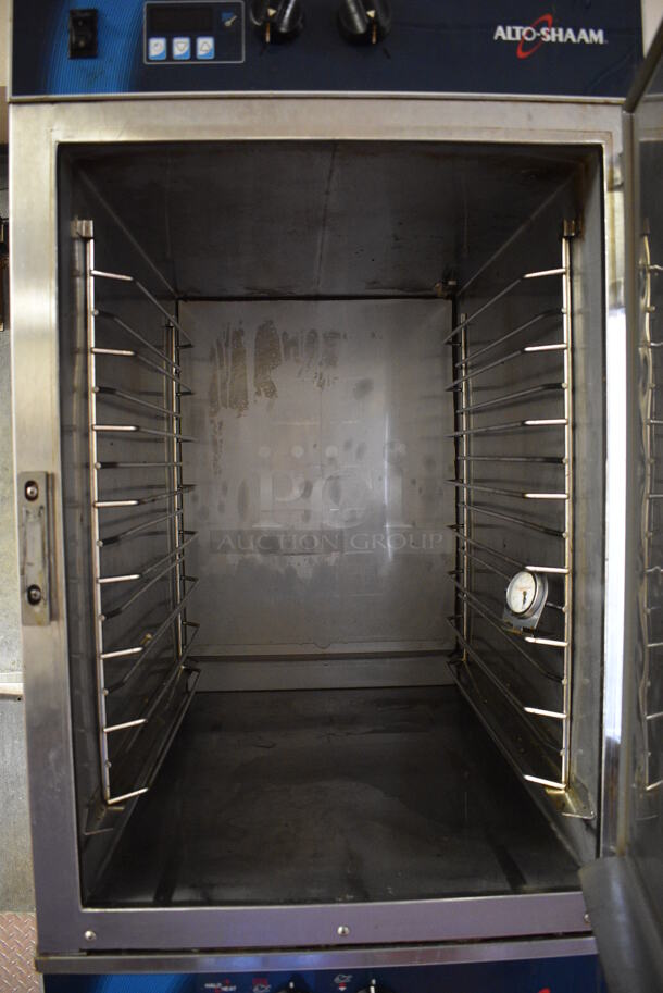 FANTASTIC! 2011 Alto Shaam Model 1000-TH/II Stainless Steel Commercial 2 Half Size Door Halo Heat Warming Cabinet on Commercial Casters. 120 Volts, 1 Phase. 22.5x30.5x77. Tested and Working! - Image 4 of 8