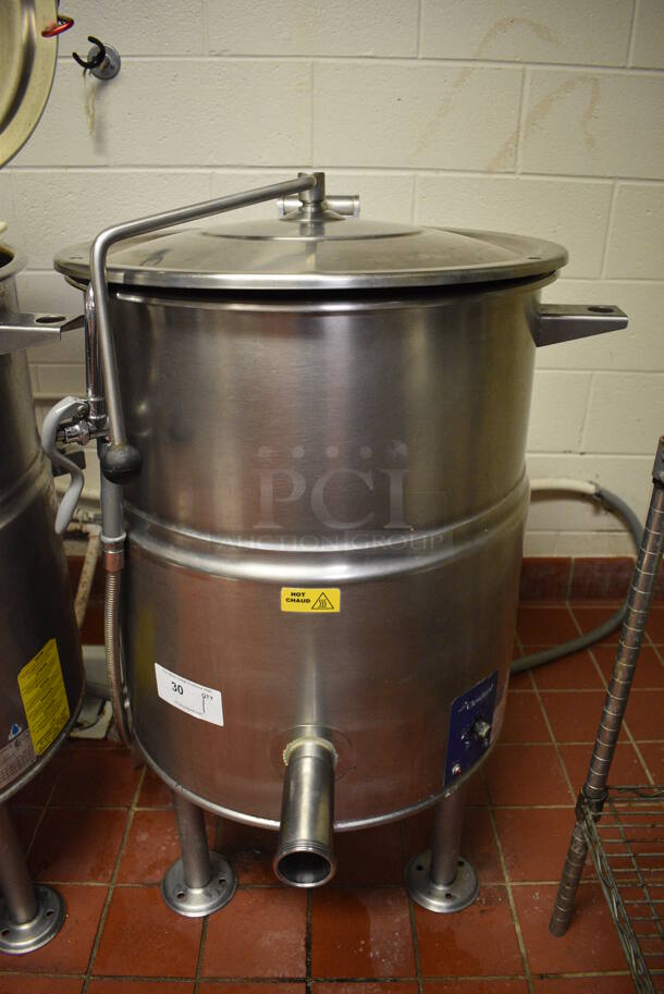 AWESOME! Cleveland Model KEL-25 Stainless Steel Commercial Floor Style 25 Gallon Steam Kettle. 200-208 Volts, 1/3 Phase. This Unit Will Be Professionally Uninstalled. 27x31x39. Tested and Working!