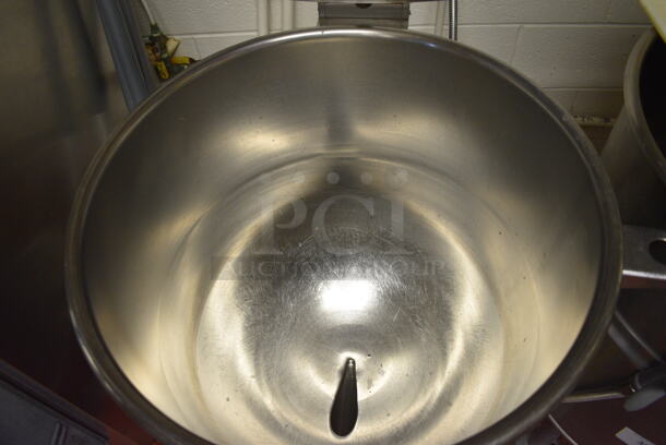 AWESOME! Cleveland Model KEL-25 Stainless Steel Commercial Floor Style 25 Gallon Steam Kettle. 200-208 Volts, 1/3 Phase. This Unit Will Be Professionally Uninstalled. 27x31x39. Tested and Working! - Image 7 of 7