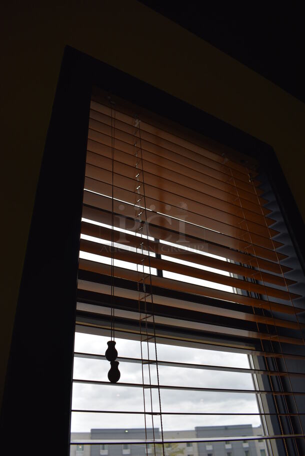 6 Blinds. BUYER MUST REMOVE. 25.5x2x60. 6 Times Your Bid! - Image 3 of 5
