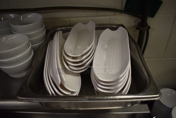 20 White Poly Corn Holders. 8.5x3x1. 20 Times Your Bid! - Image 1 of 4