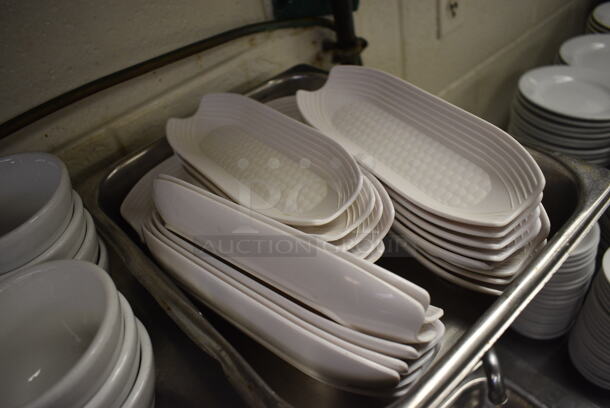 20 White Poly Corn Holders. 8.5x3x1. 20 Times Your Bid! - Image 2 of 4