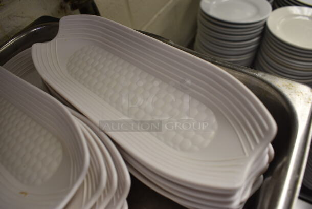 20 White Poly Corn Holders. 8.5x3x1. 20 Times Your Bid! - Image 3 of 4