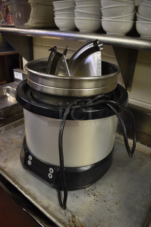 Vollrath Model 7411 Stainless Steel Commercial Countertop Soup Kettle Food Warmer. 14x14x13. Tested and Working! - Image 2 of 6