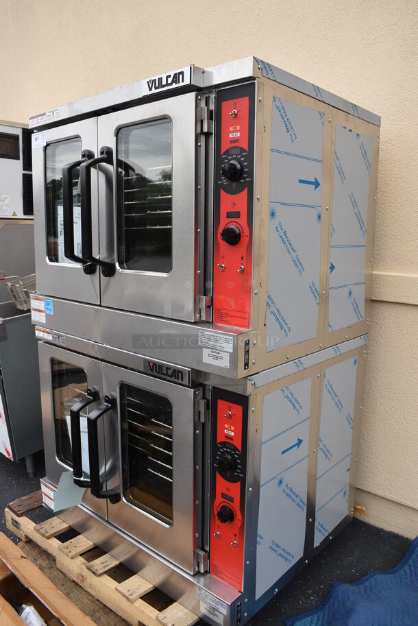 2 GORGEOUS! BRAND NEW SCRATCH AND DENT! Vulcan Model VC5GD-11D1 ENERGY STAR Stainless Steel Commercial Gas Powered Full Size Convection Oven w/ View Through Doors, Metal Oven Racks and Thermostatic Controls. Comes w/ Stack Kit and Legs! 40x32x61. 2 Times Your Bid! - Image 2 of 12