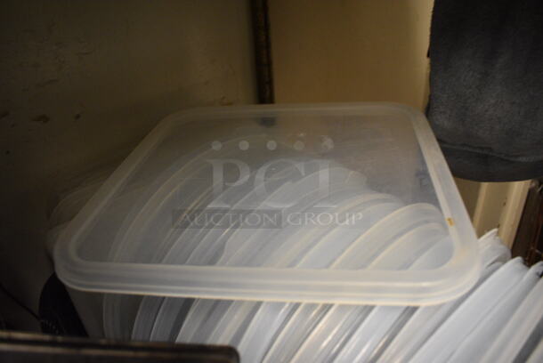 9 Clear Poly Square Lids. 9 Times Your Bid! - Image 2 of 2