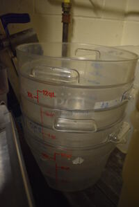 5 Poly Clear Round Containers. 12x12x9. 5 Times Your Bid!