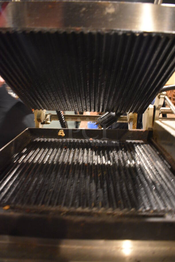 Star Stainless Steel Commercial Countertop Double Panini Press. 34x26x18 - Image 4 of 6